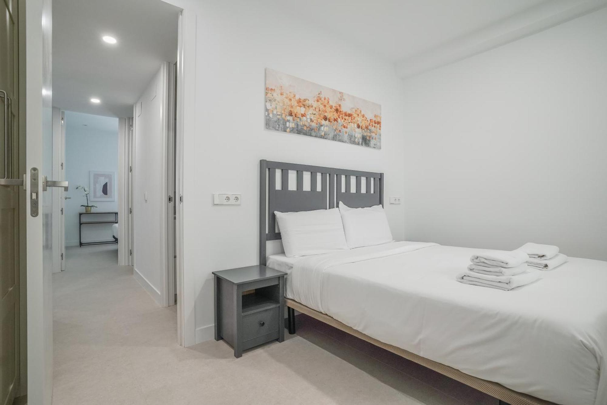 Apartment Modern Apartment-2bedrooms 2baths-bernabeu